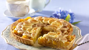 Mirabellen-Pie mit Plätzchenkruste Rezept - Foto: LECKER @ Bauer Media Group Mirabellen-Pie mit Plätzchenkruste Rezept - Foto: LECKER @ Bauer Media Group