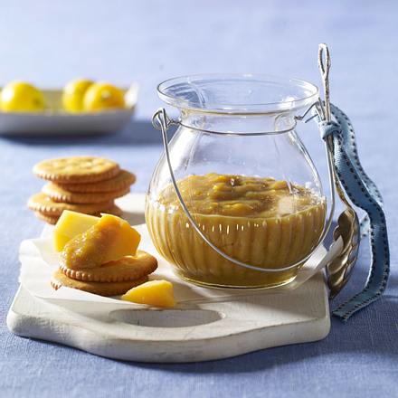 Mirabellen-Senf zu Käse Rezept Mirabellen-Senf zu Käse Rezept