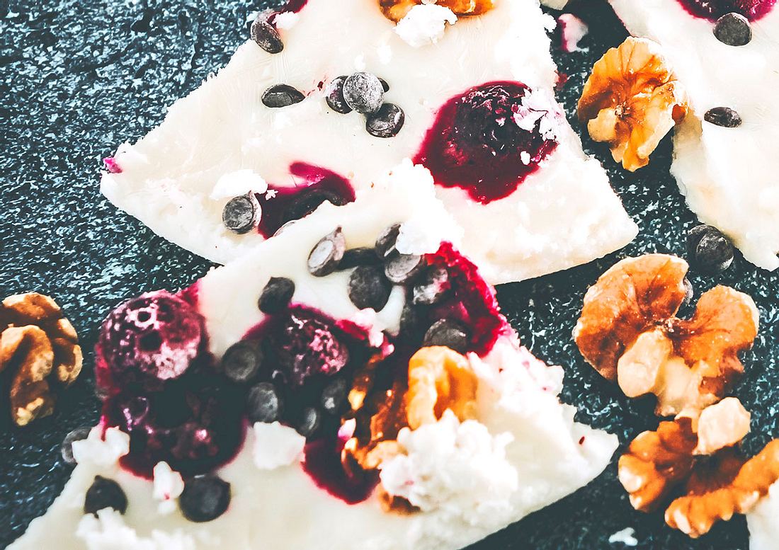 Mit Nuss- Crunch &amp; Schoko Rezept | LECKER