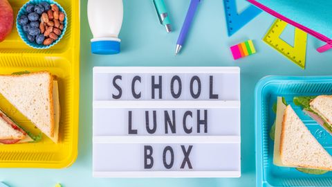 Mittagessen in der Schule - Foto: Lecker/Canva