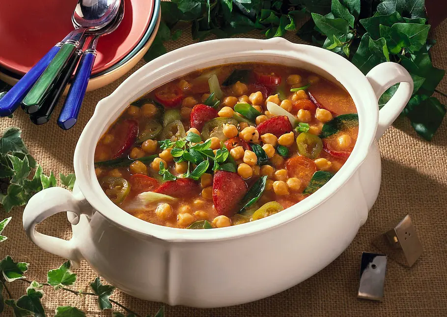 Mitternachtssuppe mit Kichererbsen Rezept Mitternachtssuppe mit Kichererbsen Rezept