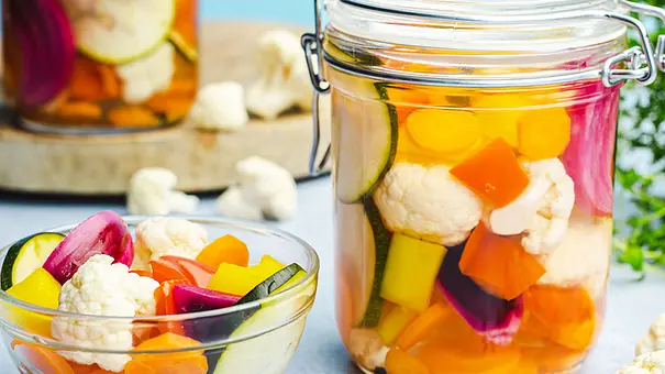 Mixed Pickles Rezept - Foto: ShowHeroes für LECKER @ Bauer Media Group Mixed Pickles Rezept - Foto: ShowHeroes für LECKER @ Bauer Media Group