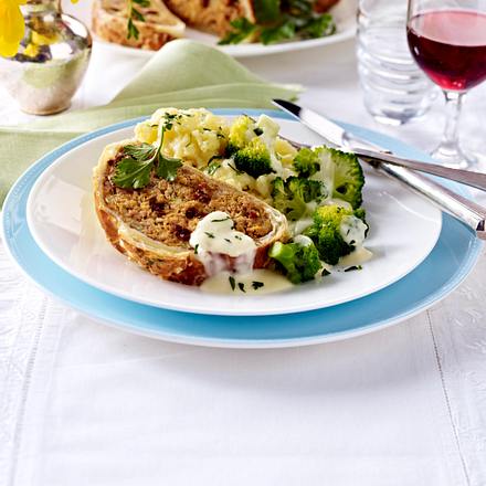 Möhren-Hackbraten im Blätterteig Rezept Möhren-Hackbraten im Blätterteig Rezept