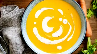 Möhren-Ingwer-Suppe - Foto: LECKER @ Bauer Media Group Möhren-Ingwer-Suppe - Foto: LECKER @ Bauer Media Group