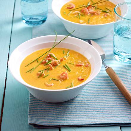 Möhren-Ingwer-Suppe mit Nordseekrabben Rezept