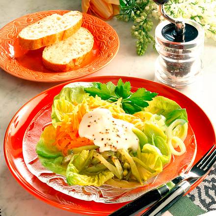 Möhren-Lauch-Salat Rezept Möhren-Lauch-Salat Rezept