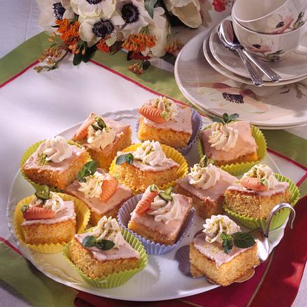 Möhren-Mandel-Blechkuchen mit Guss Rezept Möhren-Mandel-Blechkuchen mit Guss Rezept