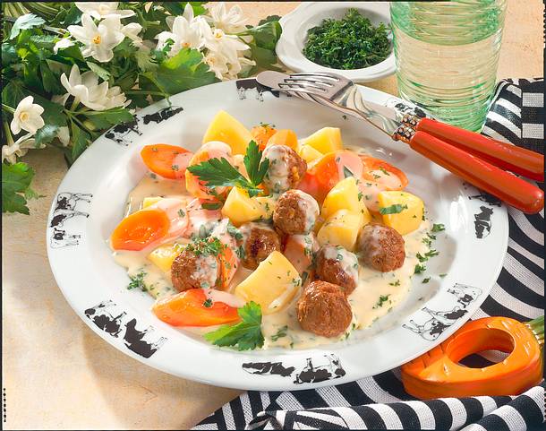 Möhren-Ragout mit Klößchen Rezept Möhren-Ragout mit Klößchen Rezept
