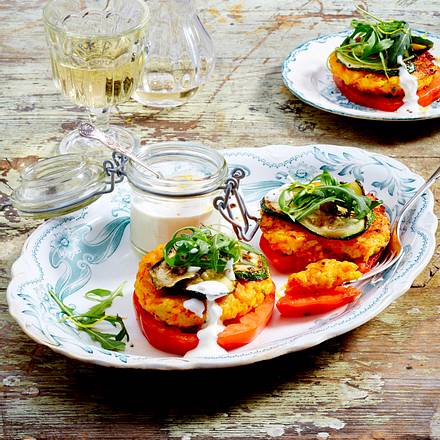 Möhrenbratlinge mit Zitronensoße Rezept Möhrenbratlinge mit Zitronensoße Rezept