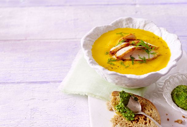 Möhrensuppe mit Hähnchenfilet Rezept Möhrensuppe mit Hähnchenfilet Rezept