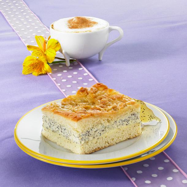 Mohn-Bienenstich Rezept