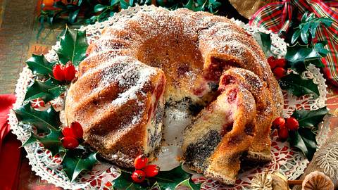 Mohn-Napfkuchen mit Kirschen Rezept - Foto: Neckermann