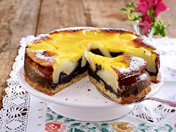Mohn-Schmandkuchen mit Birnen Rezept