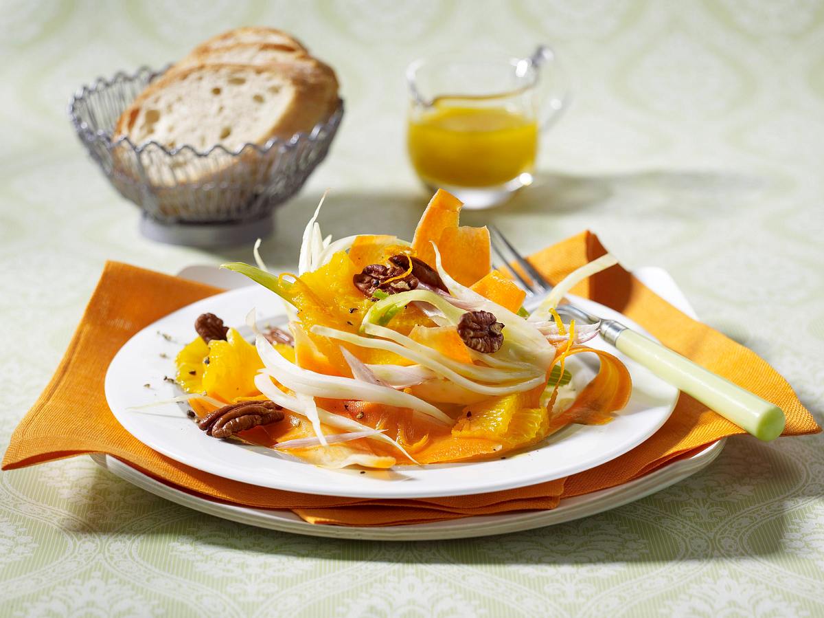 Möhren-Fenchel-Salat mit Orangen und Pecannüssen Rezept