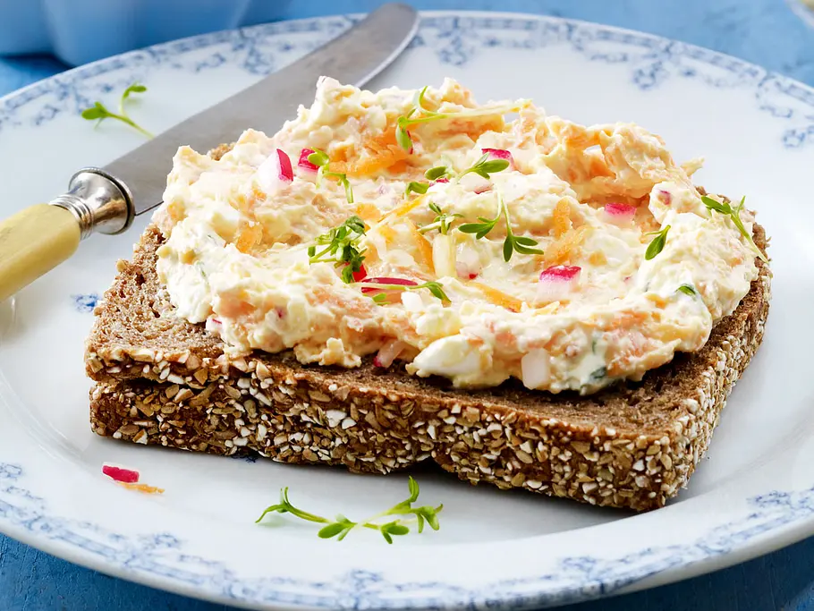 Möhren-Frischkäse mit Kresse Rezept Möhren-Frischkäse mit Kresse Rezept