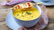 Möhren-Mais-Suppe mit Hähnchenspießen Rezept - Foto: LECKER @ Bauer Media Group