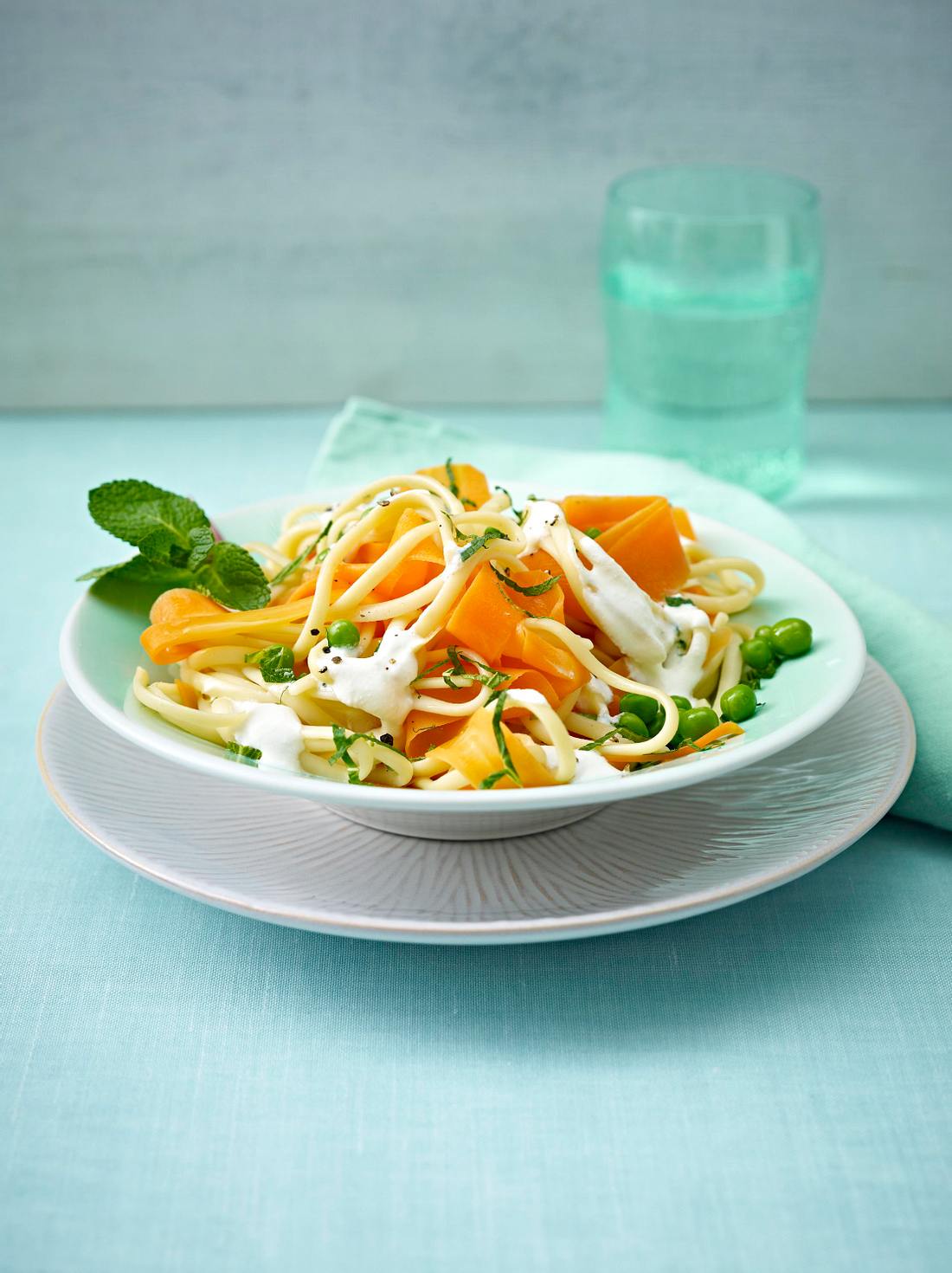 Möhren-Pasta mit Ricotta Rezept | LECKER