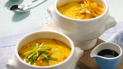 Möhrencremesuppe mit Ingwer Rezept - Foto: House of Food / Bauer Food Experts KG
