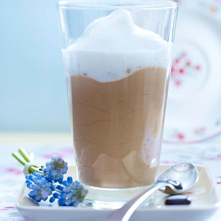 Mokkabecher mit Milchschaum Rezept Mokkabecher mit Milchschaum Rezept