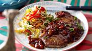 Monkey Gland Steak mit Chakalaka-Krautsalat Rezept - Foto: House of Food / Bauer Food Experts KG