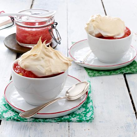 Monmouth-Pudding mit Rhabarber Rezept