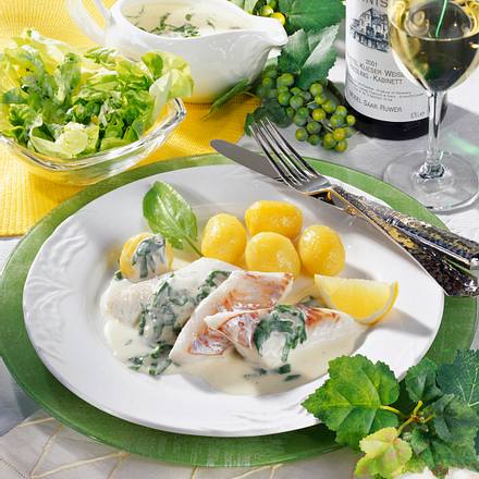 Moselzander in Sauerampfer-Riesling-Soße Rezept Moselzander in Sauerampfer-Riesling-Soße Rezept