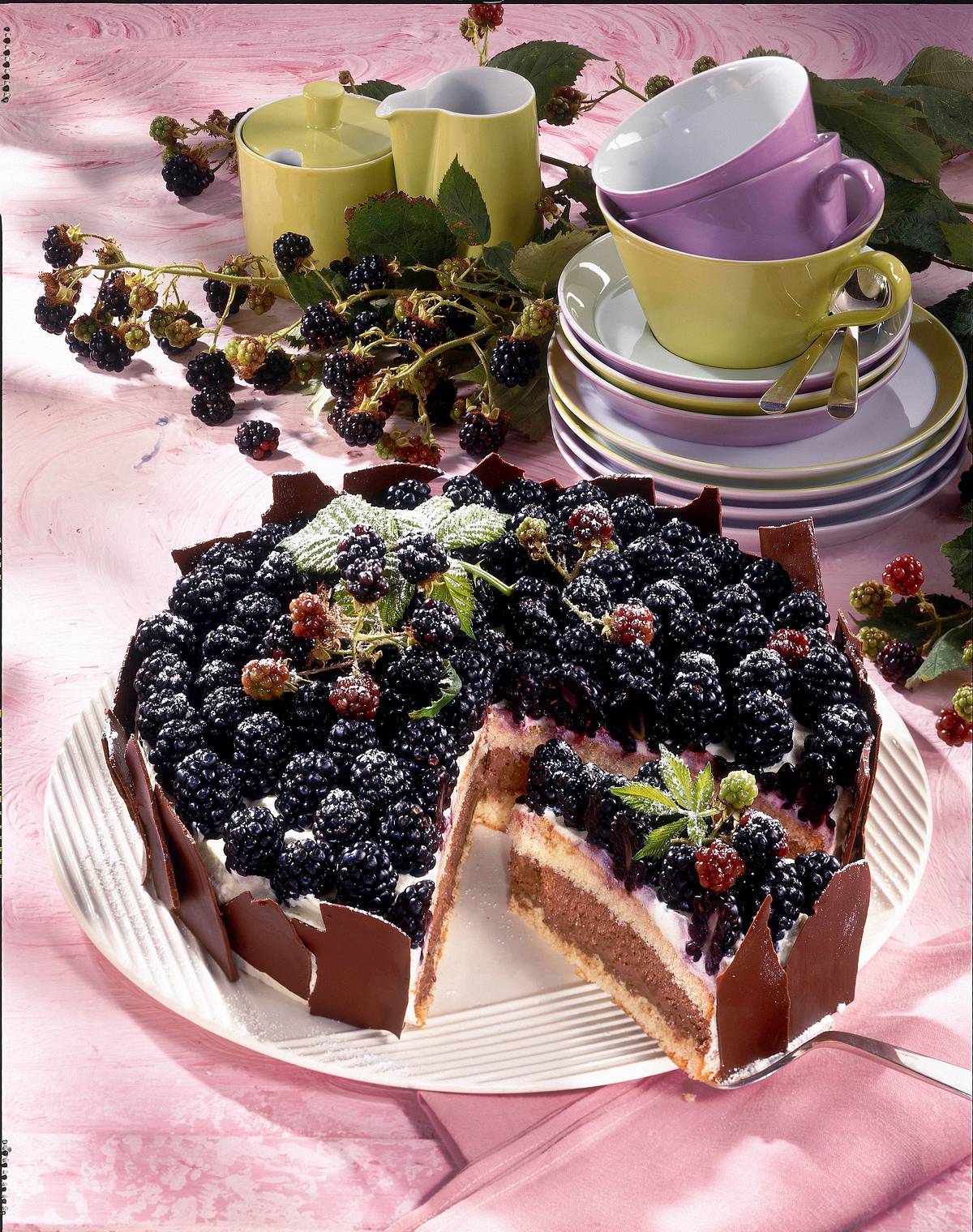 Mousse au Chocolat-Torte mit Brombeeren Rezept