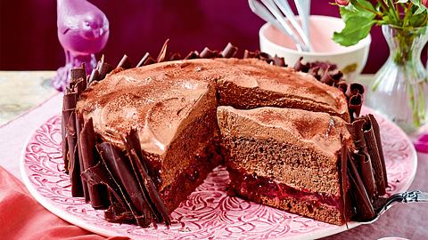 Moussetorte mit Kirschen Rezept - Foto: House of Food / Bauer Food Experts KG