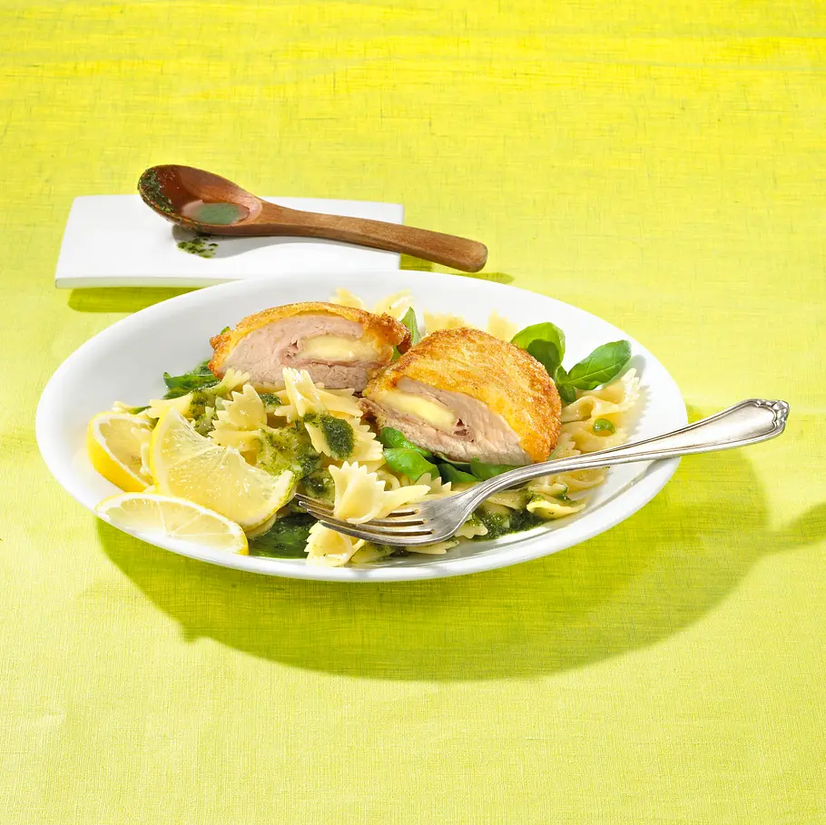 Mozzarella-Cordon bleu mit Nudeln Rezept