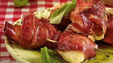Mozzarella-Speck-Pralinen Rezept - Foto: LECKER @ Bauer Media Group