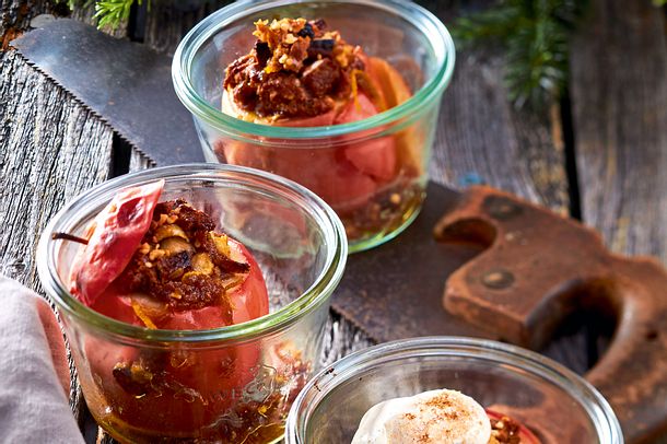 Muckeliger Bratapfel mit Keks Rezept Muckeliger Bratapfel mit Keks Rezept
