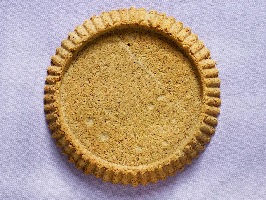 Mürbeteig-Tortenboden mit Nüssen