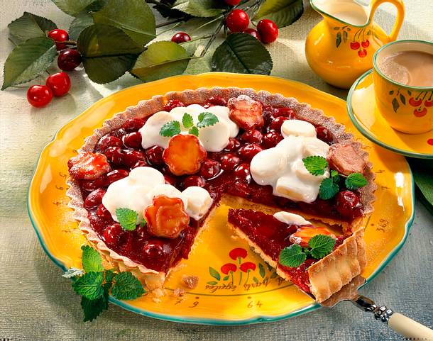Mürbeteigkuchen mit Kirschen und Banane Rezept