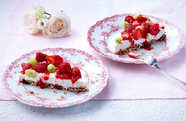 Müsli-Quarktarte mit Beeren Rezept Müsli-Quarktarte mit Beeren Rezept