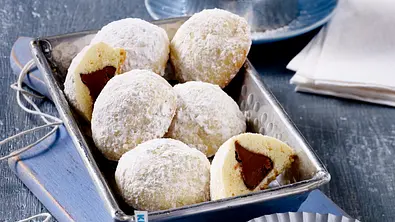 Mürbeteig-Kekse mit Schokokern Rezept - Foto: LECKER @ Bauer Media Group