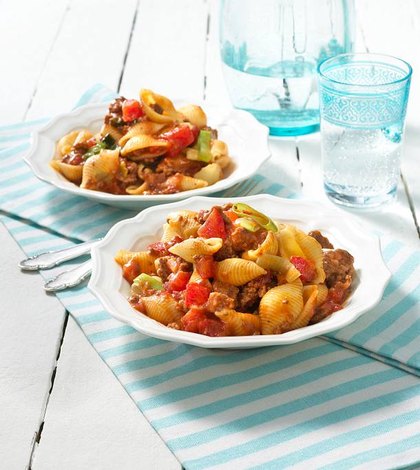 Muschelnudeln mit Hacksoße Rezept | LECKER Muschelnudeln mit Hacksoße Rezept | LECKER