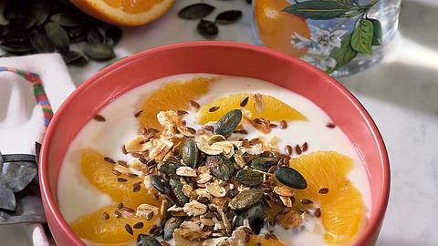 Müsli-Joghurt mit Orange Rezept - Foto: Neckermann