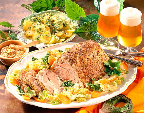 Nackenbraten im Salzbett mit Wirsing-Möhrengemüse Rezept