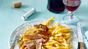 Nackensteaks mit Café-Paris-Soße Rezept - Foto: LECKER @ Bauer Media Group
