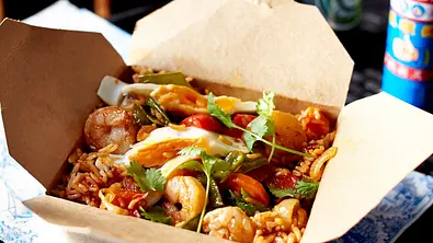 Nasi Goreng mit Shrimps Rezept - Foto: LECKER @ Bauer Media Group