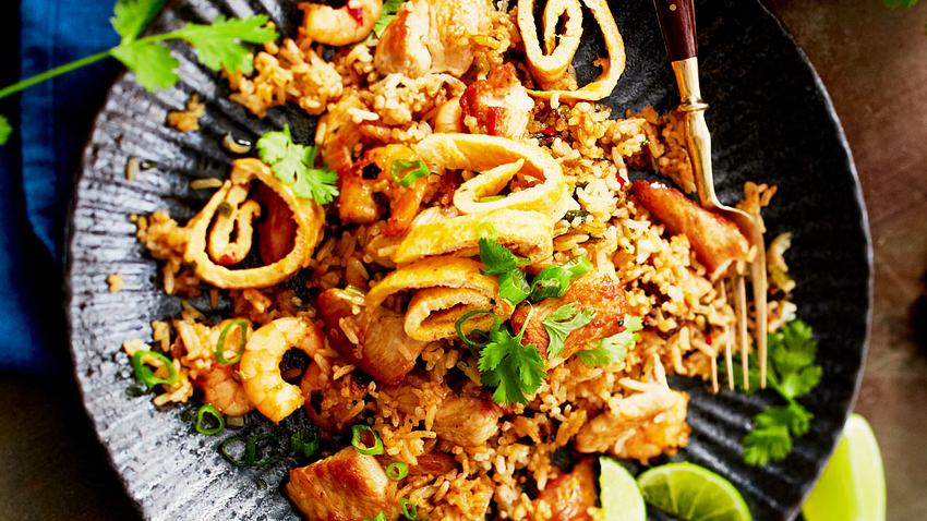 Nasigoreng mit Garnelen Rezept - Foto: House of Food / Bauer Food Experts KG