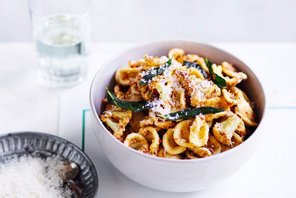Nebenbei gezauberte Orecchiette mit gebackenem Blumenkohl Rezept