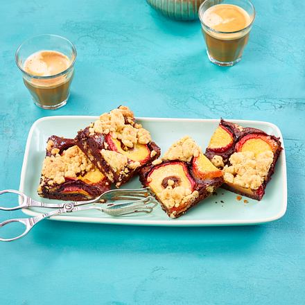 Nektarinen-Streusel-Schnitten Rezept Nektarinen-Streusel-Schnitten Rezept