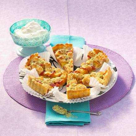 Nektarinen-Streuseltarte mit Minzzucker Rezept Nektarinen-Streuseltarte mit Minzzucker Rezept