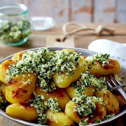 Neue Kartoffeln mit Gremolata Rezept Neue Kartoffeln mit Gremolata Rezept