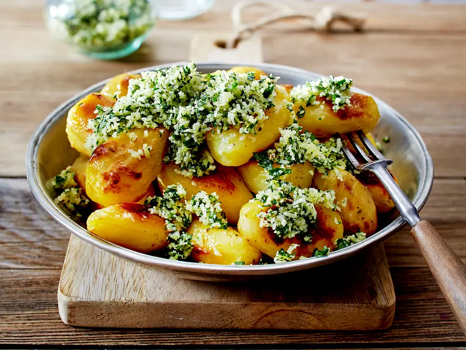 Neue Kartoffeln mit Gremolata Rezept Neue Kartoffeln mit Gremolata Rezept