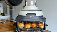 Vier Laugenstangen im Ninja Crispi Airfryer. - Foto: LECKER @ Bauer Media Group / Emily Beckmann Vier Laugenstangen im Ninja Crispi Airfryer. - Foto: LECKER @ Bauer Media Group / Emily Beckmann