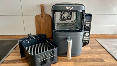 Das Besondere am Ninja Double Stack XL: Die Schubladen liegen übereinander  - Foto: LECKER.de/ Franziska Hoppe