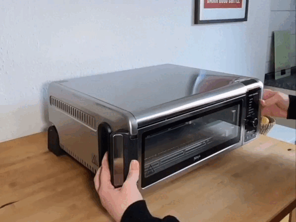 Ein Minibackofen zum Hochklappen: der Ninja Foodi 8-in-1 So klappst du den Ninja Foodi 8-in-1 Minibackofen nach oben