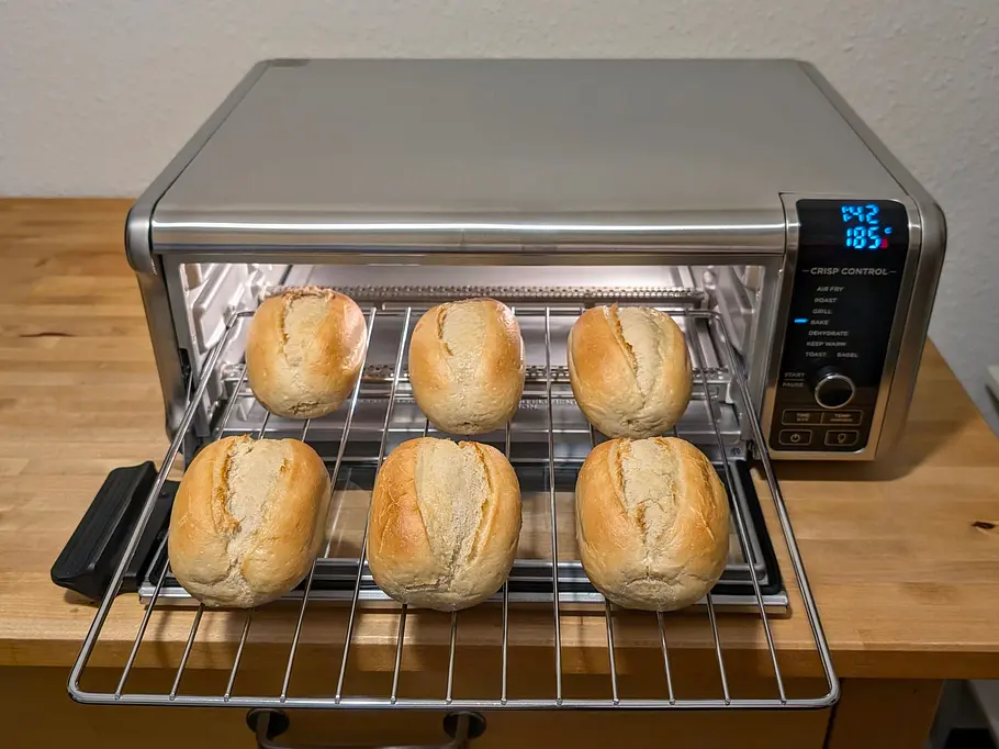Krosse Aufbackbrötchen aus dem Ninja Foodi 8-in-1 Minibackofen Krosse Aufbackbrötchen aus dem Ninja Foodi 8-in-1 Minibackofen